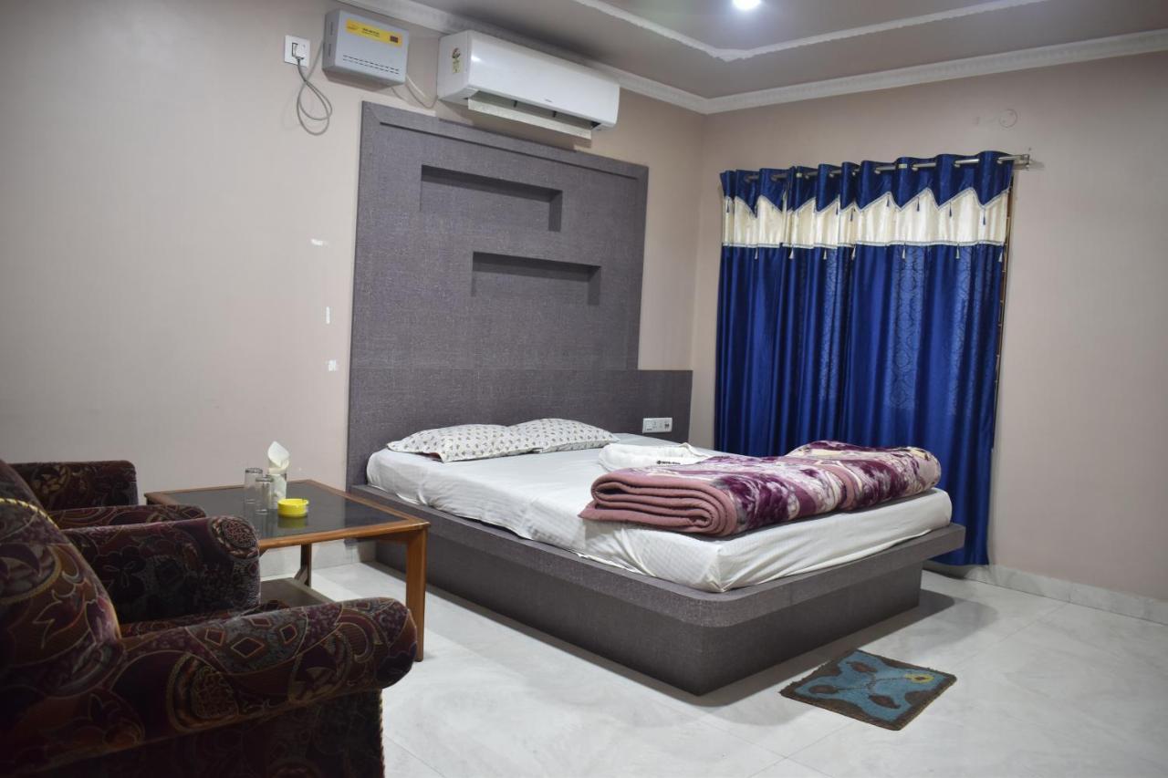Hotel Suraj Balasore Exteriér fotografie