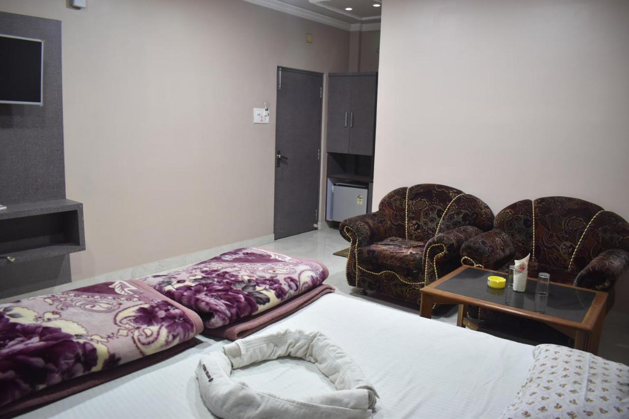 Hotel Suraj Balasore Exteriér fotografie